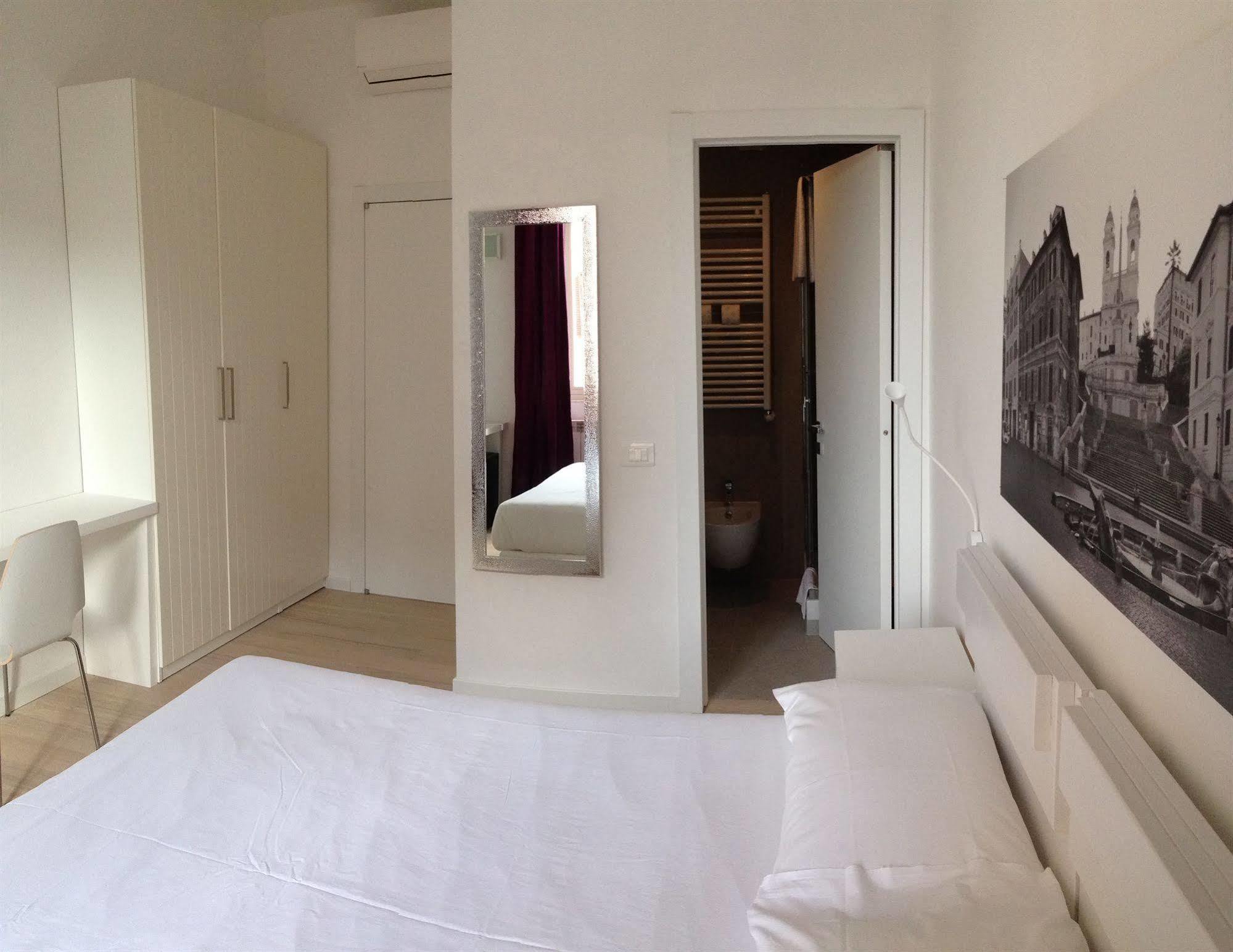 Finestra Su Trastevere - Guest House Rome Buitenkant foto